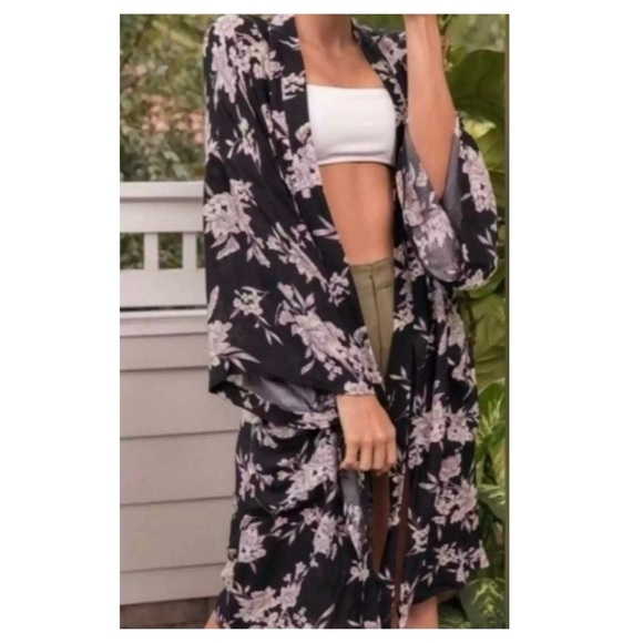 Spiritual Gangster Other - Spiritual Gangster Black Floral “Maya” Kimono OSFM, NEW NIP